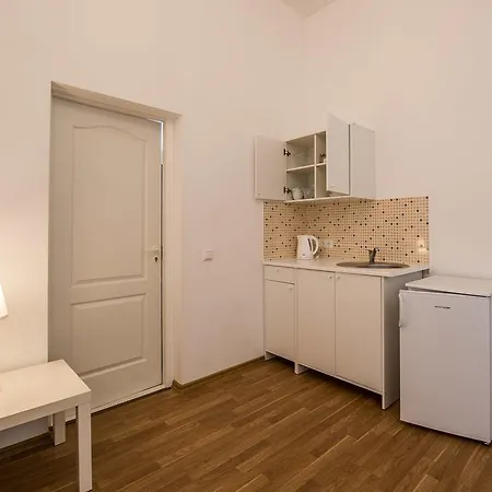 Apartment White Amber